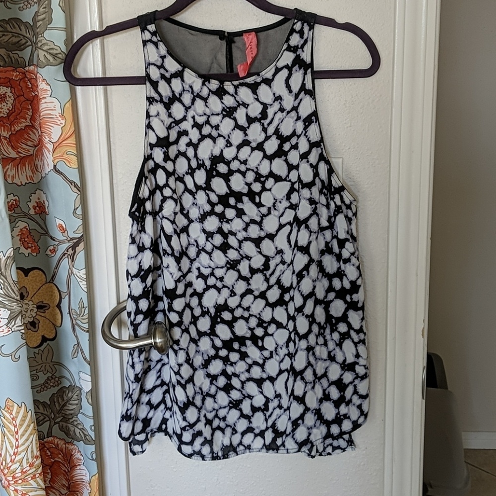 Eight Sixty | sleeveless blouse | medium